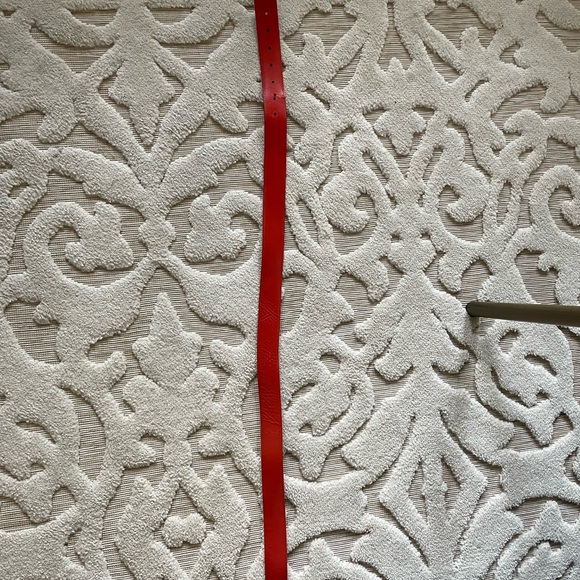 Red Louis Vuitton Leather Belt. 118 cm. - Picture 1 of 7